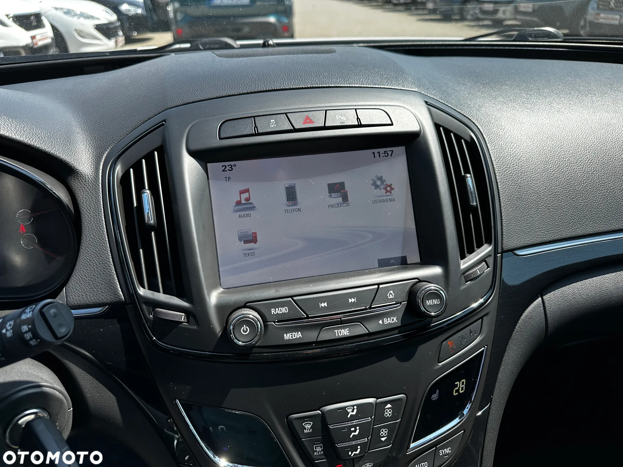 Opel Insignia - 12