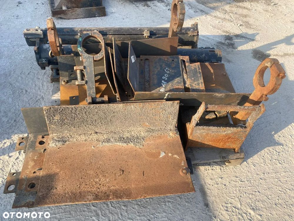 Dynapac F181 C / Niwelacja / Poszerzania - 23