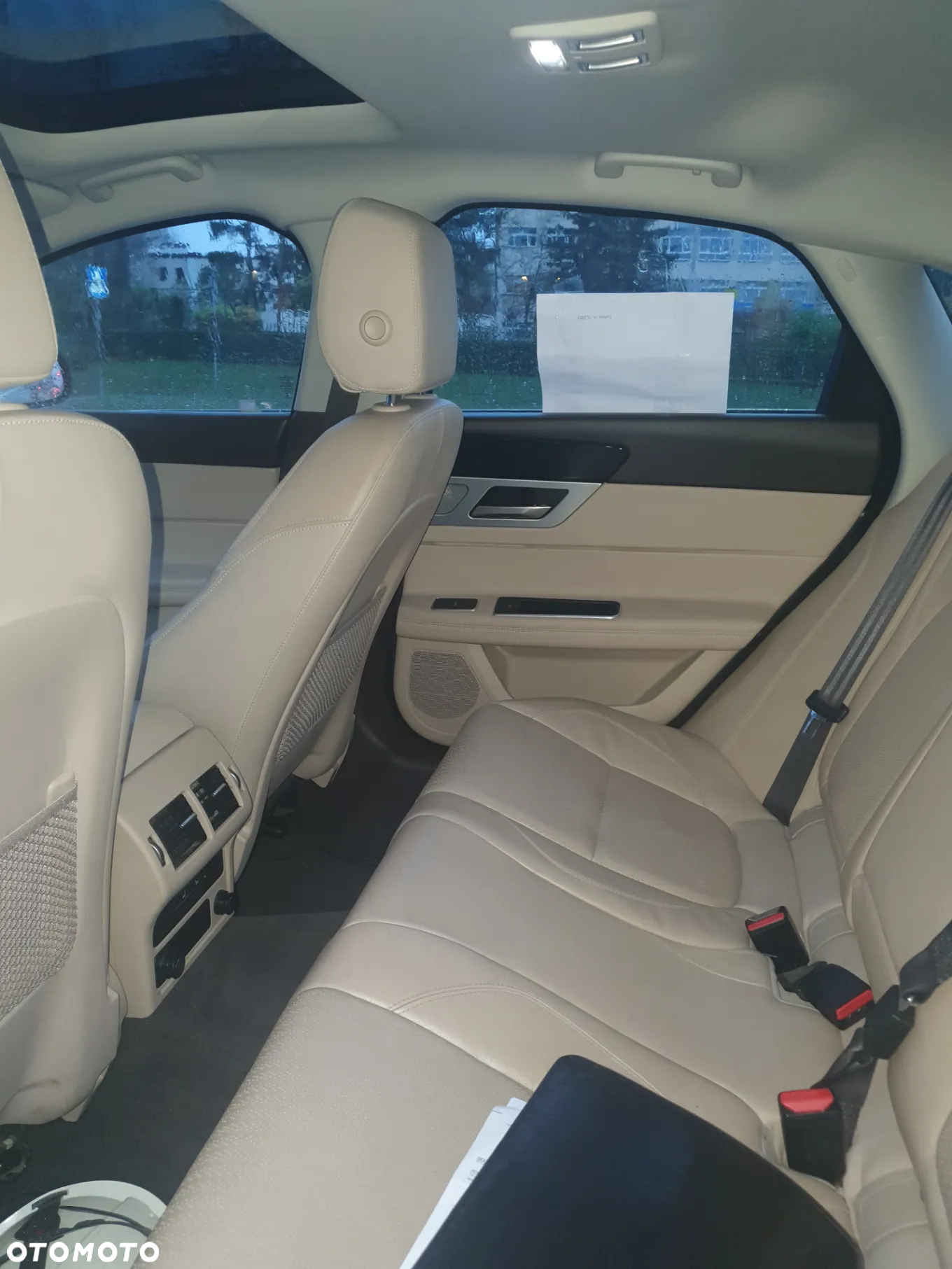 Jaguar XF 2.0 i4D Prestige - 2