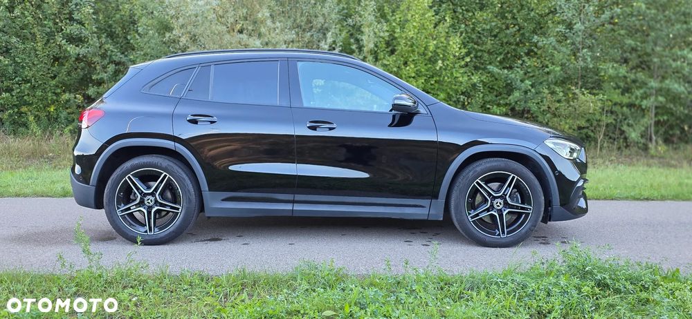 Mercedes-Benz GLA 180 AMG Line - 6