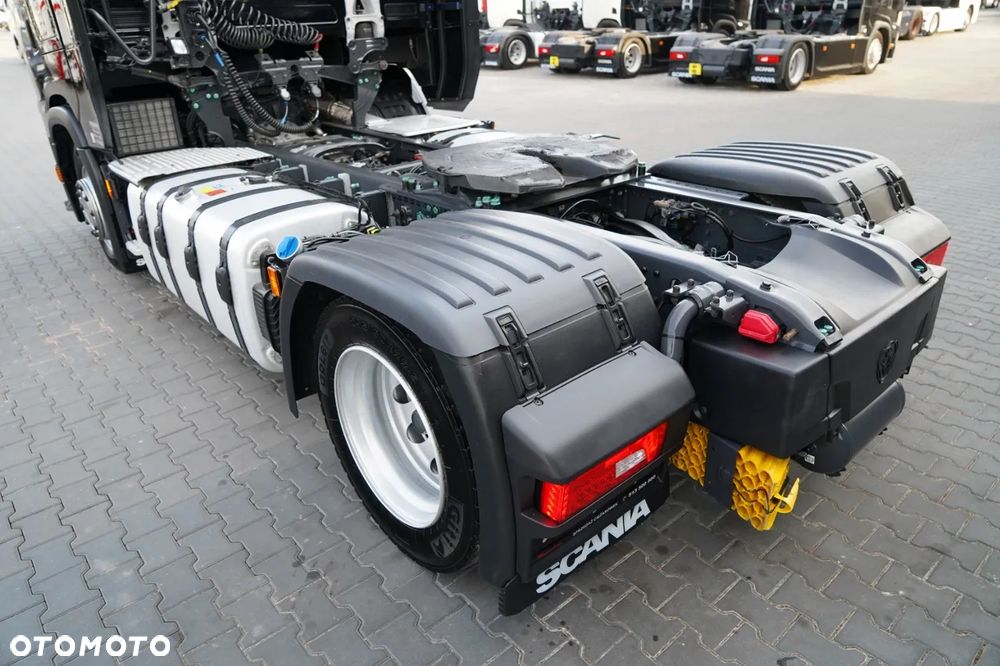 Scania S 500 / RETARDER / LOW DECK / MEGA / BAKI 1 400 L / KLIMA POSTOJOWA / PO ZŁOTYM KONTRAKCIE SERWISOWYM / - 15