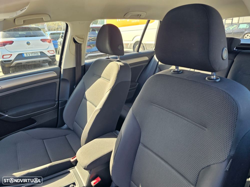 VW Golf Variant 1.6 TDi Confortline DSG - 8