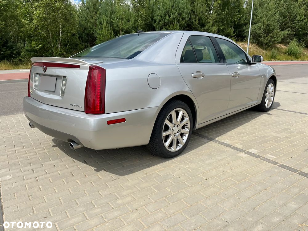 Cadillac STS - 5