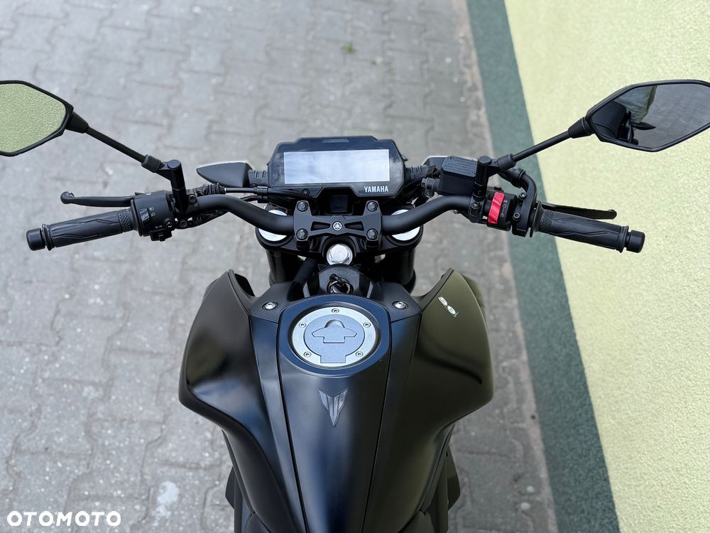 Yamaha MT - 33