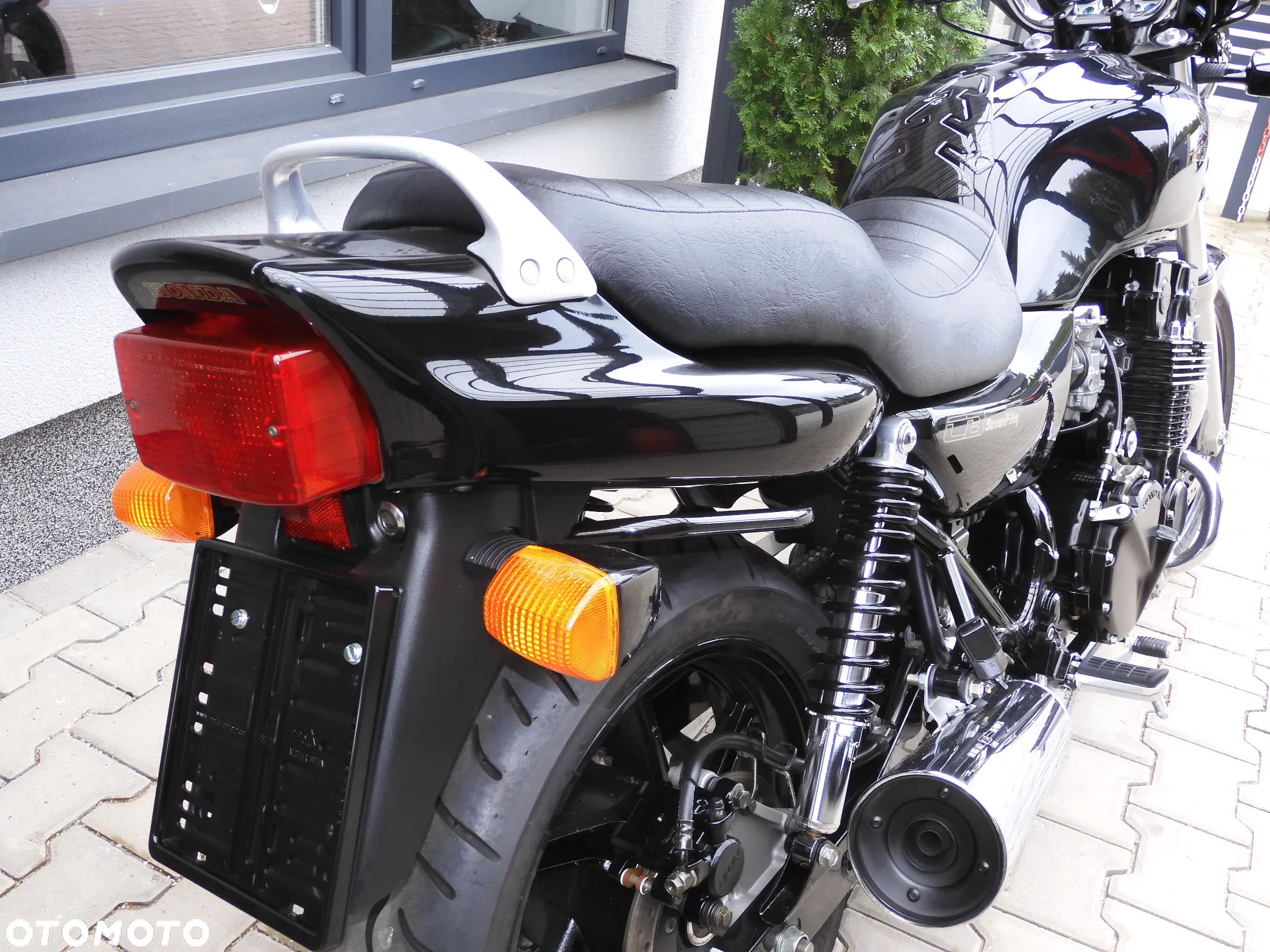 Honda CB - 11