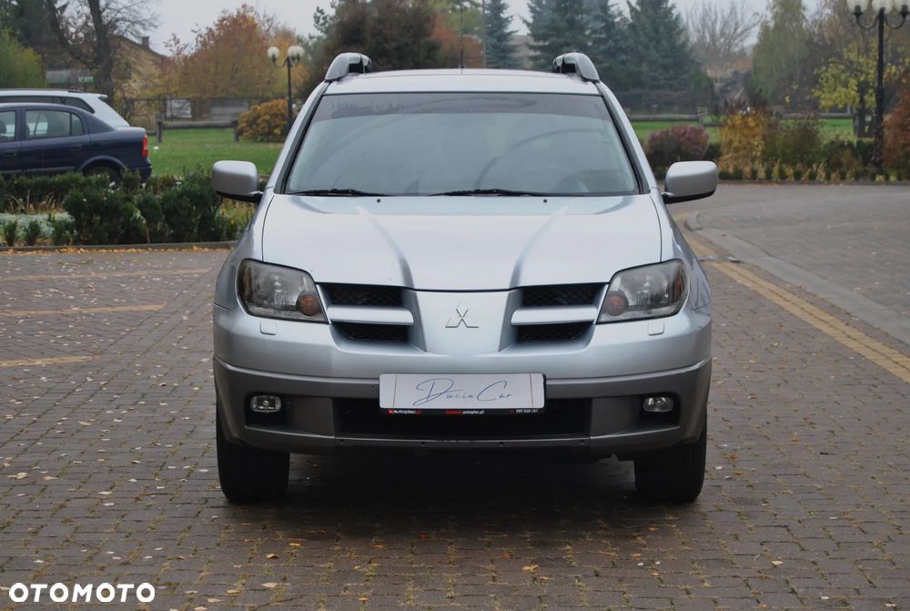 Mitsubishi Outlander 2.0 4WD Invite - 15
