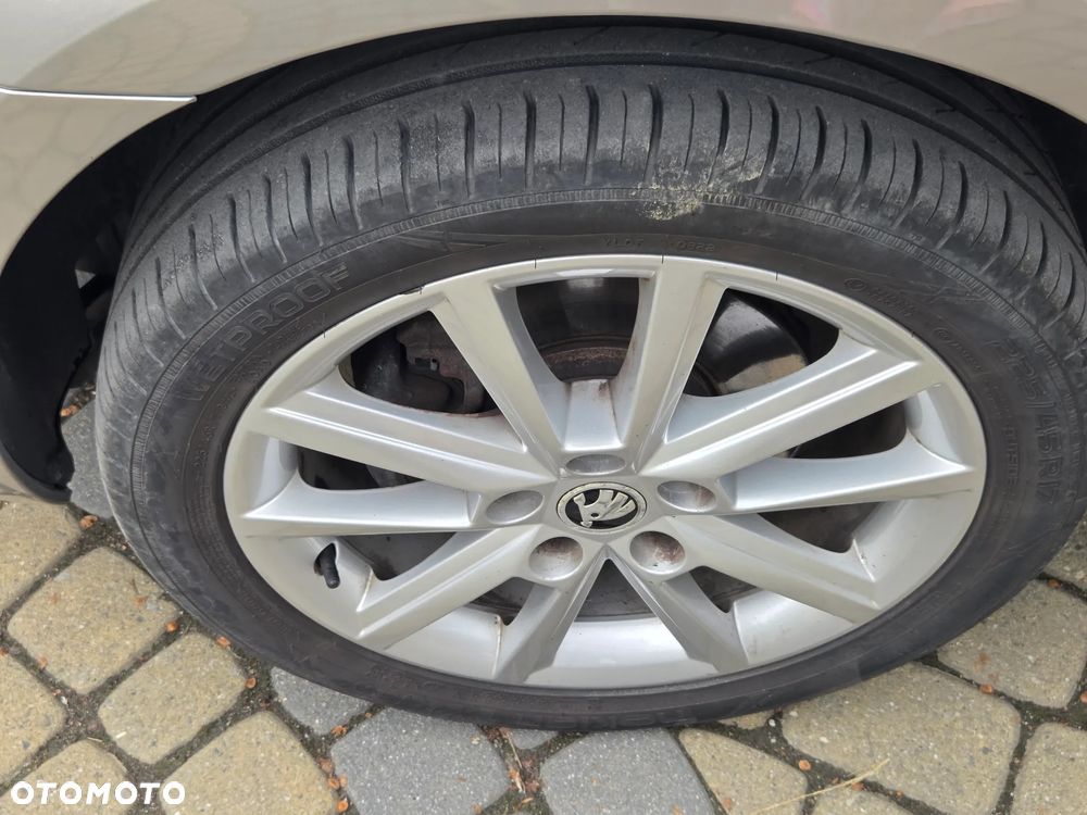 Skoda Octavia 2.0 TDI Style - 19