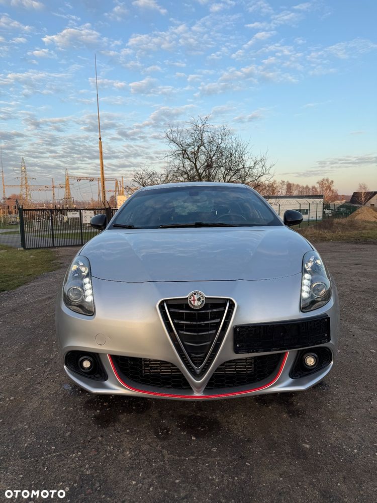 Alfa Romeo Giulietta 1.6 JTDM Veloce - 8
