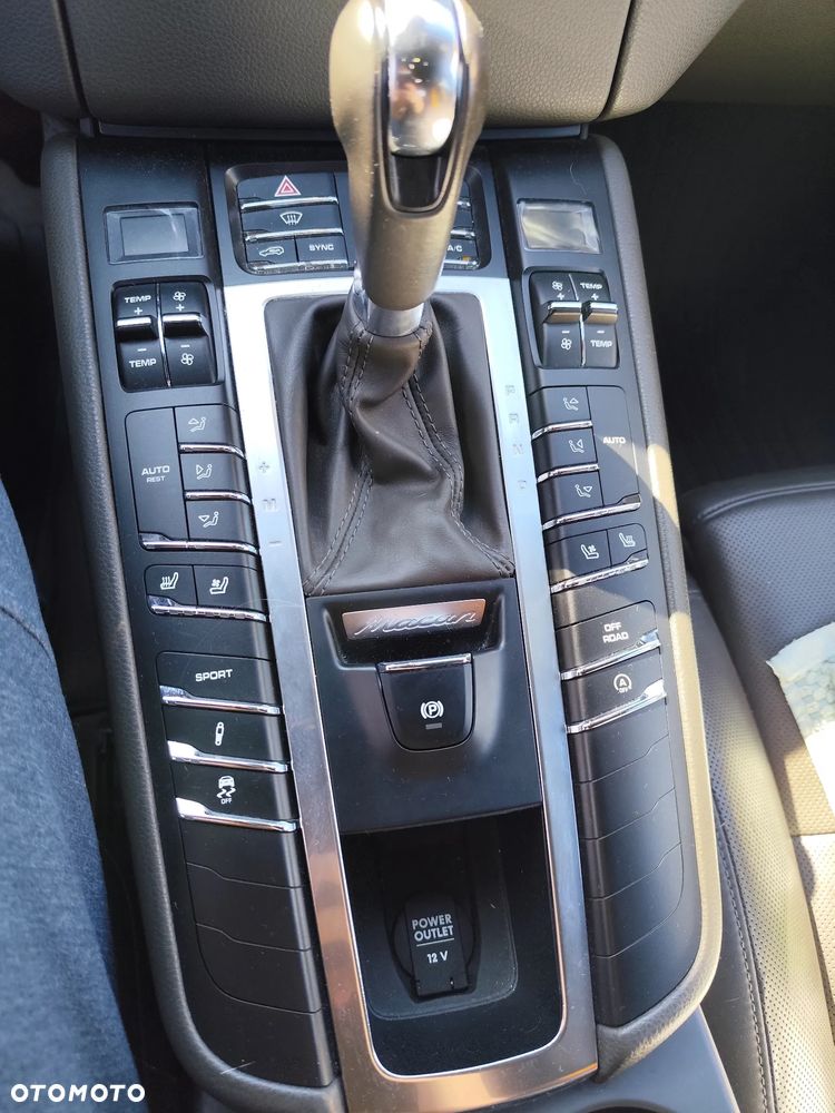 Porsche Macan - 15