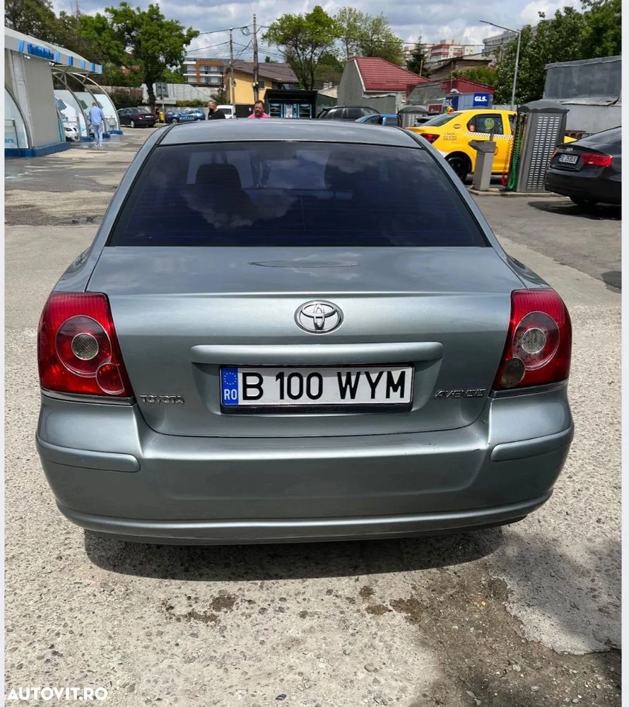 Toyota Avensis 1.8 Executiv - 3