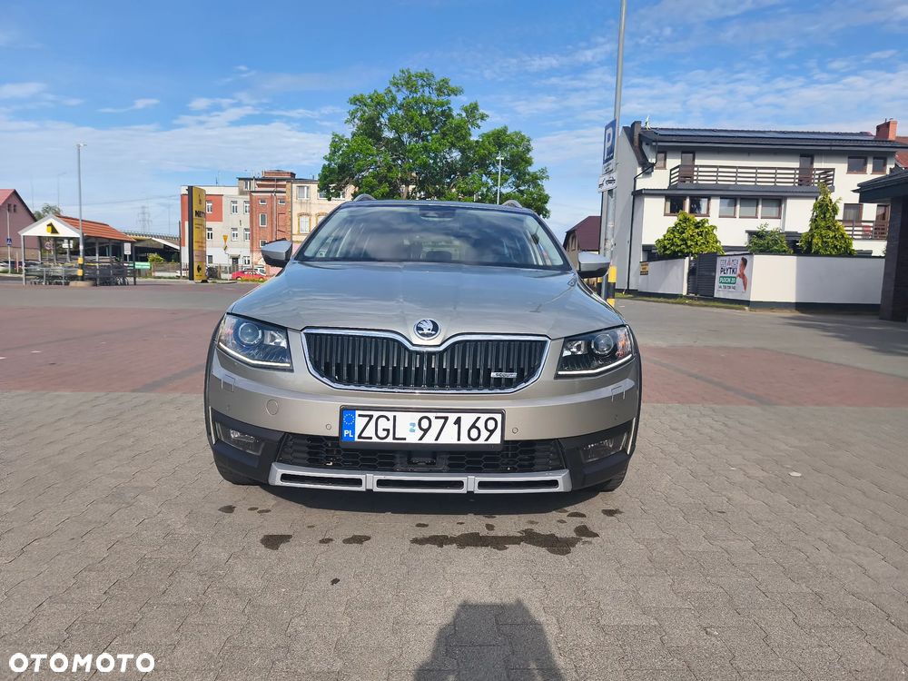 Skoda Octavia Scout 2.0 TDI 4x4 DSG - 1
