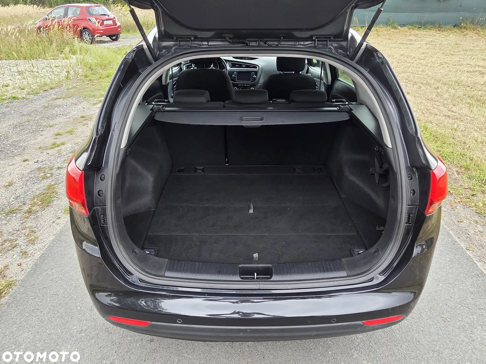 Kia Ceed - 10