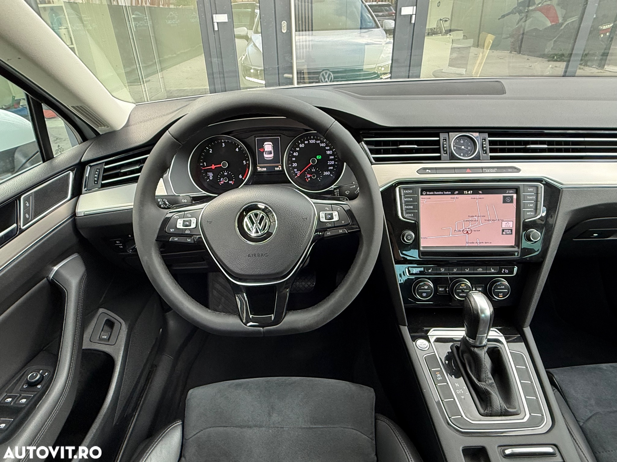 Volkswagen Passat 2.0 TDI DSG Highline - 12
