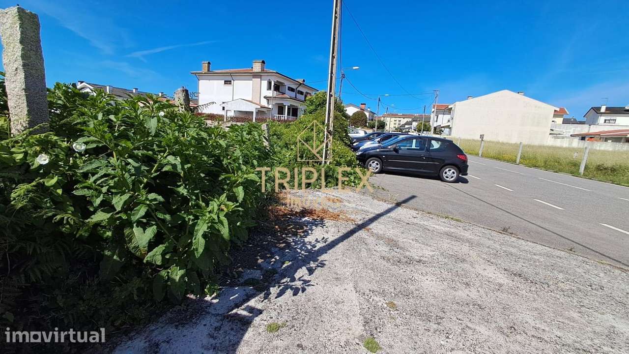 Terreno ao centro de Gueifães - Moradia 4 frentes - Grande imagem: 5/10