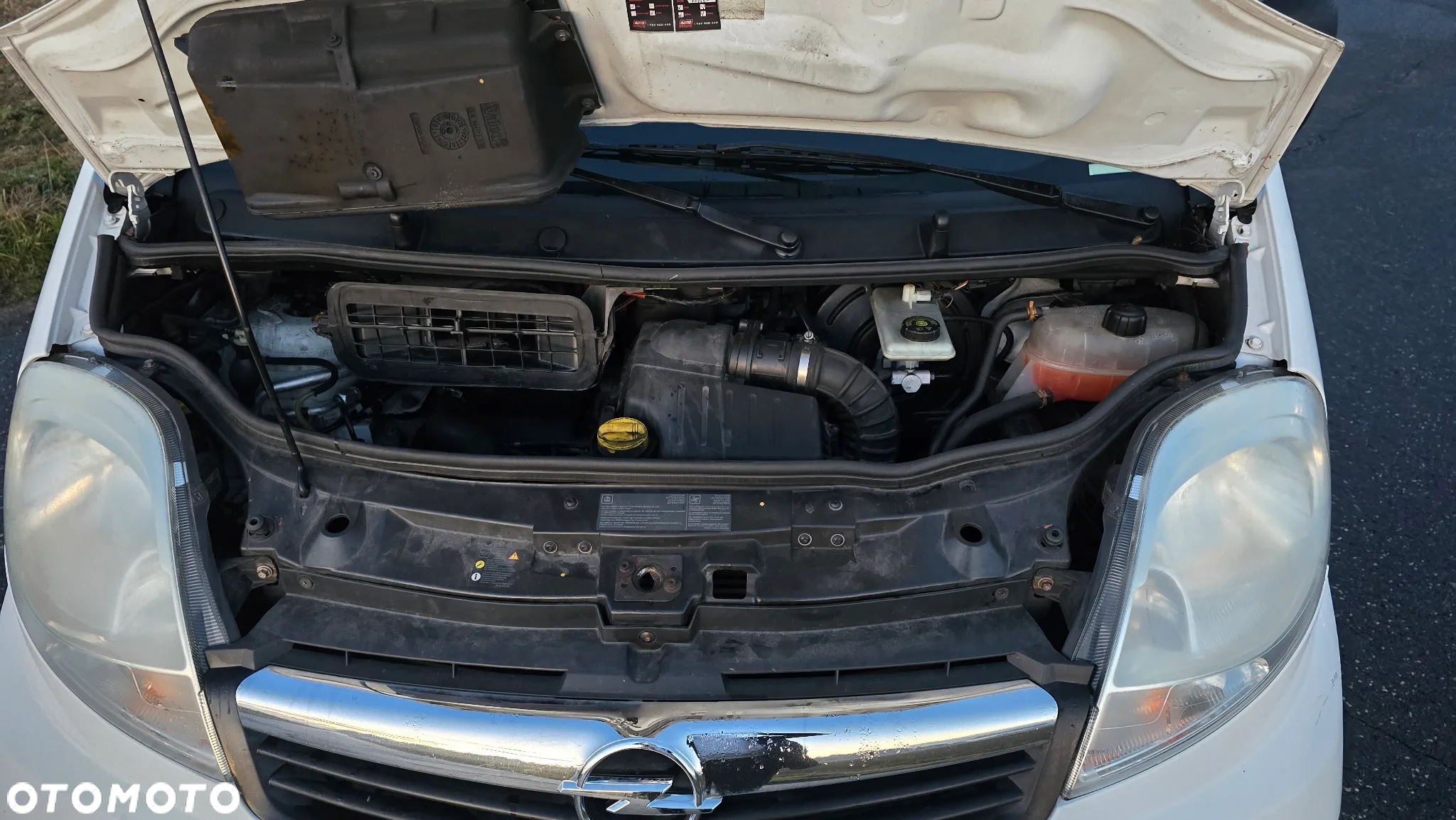 Opel Vivaro - 14
