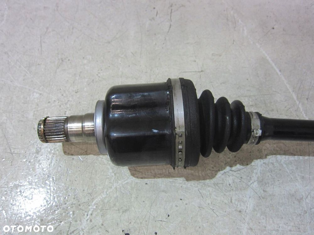 BMW X1 F48 F45 PÓŁOŚ PRZEDNIA LEWA PRZEGUB 8611939 31608643375 31608611939 - 2
