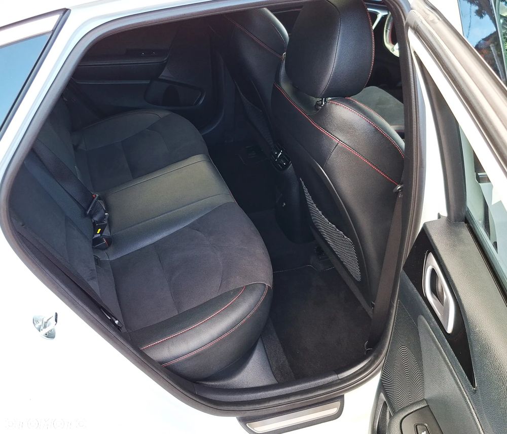 Kia ProCeed 1.6 T-GDI DCT7 OPF GT - 19
