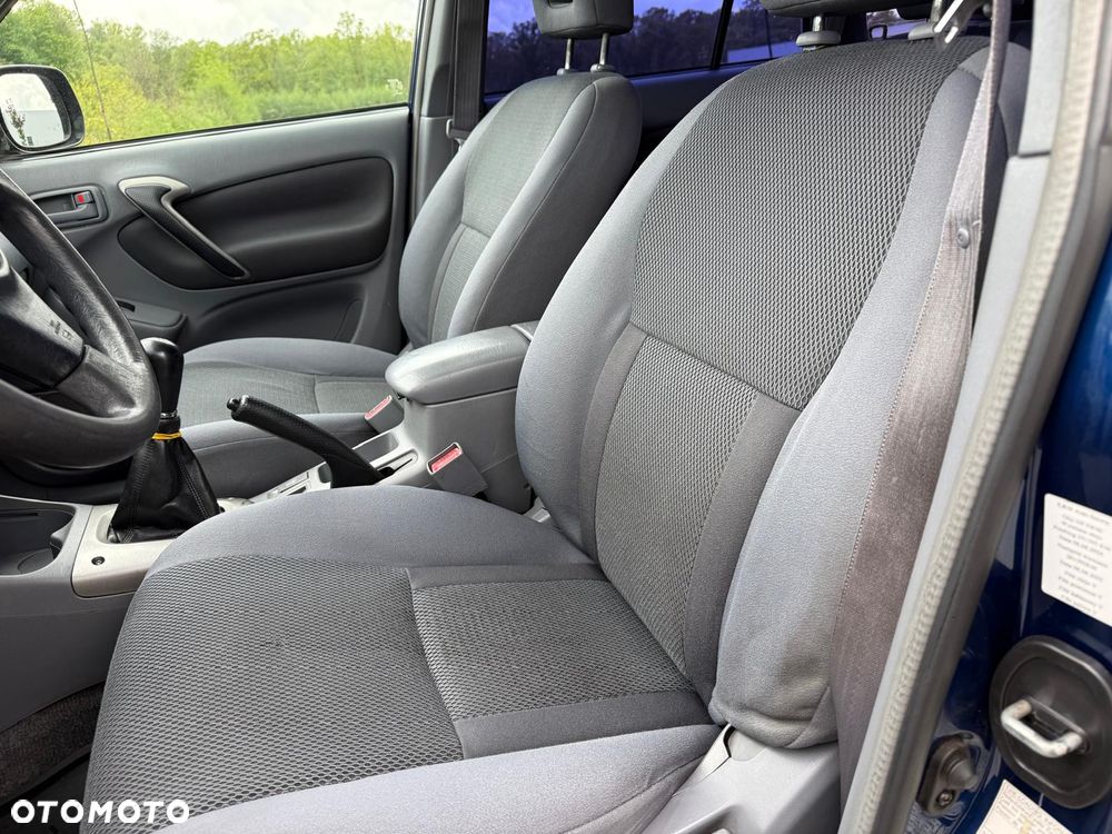 Toyota RAV4 2.0 D-4D 4x4 - 16