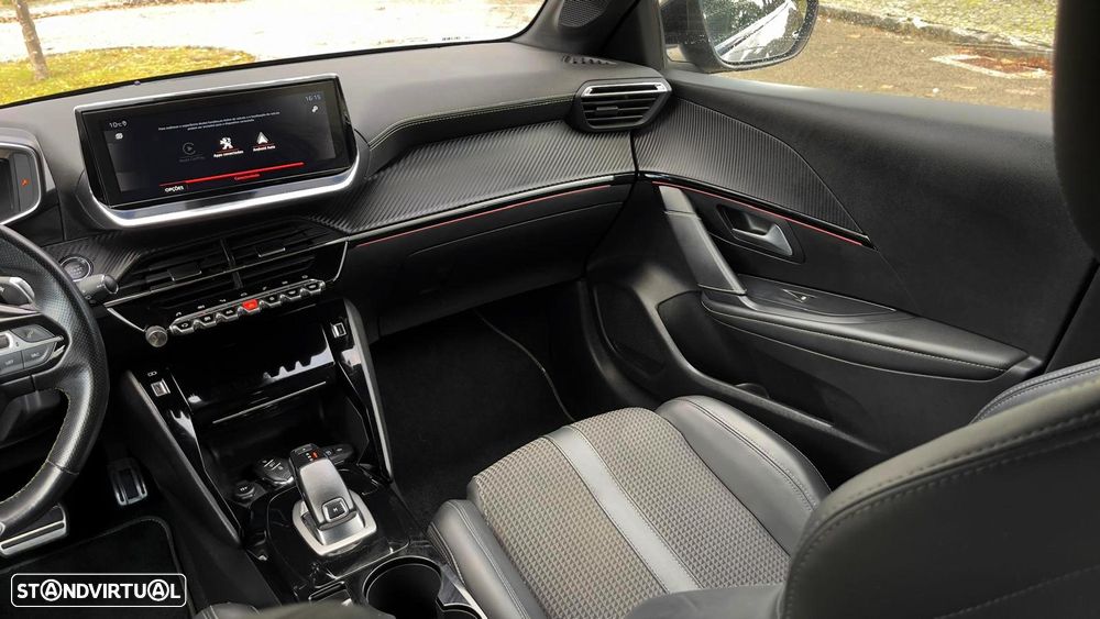 Peugeot 208 1.2 PureTech GT Line EAT8 - 38