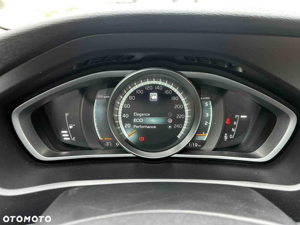 Volvo V40 Cross Country D2 Geartronic Summum - 15