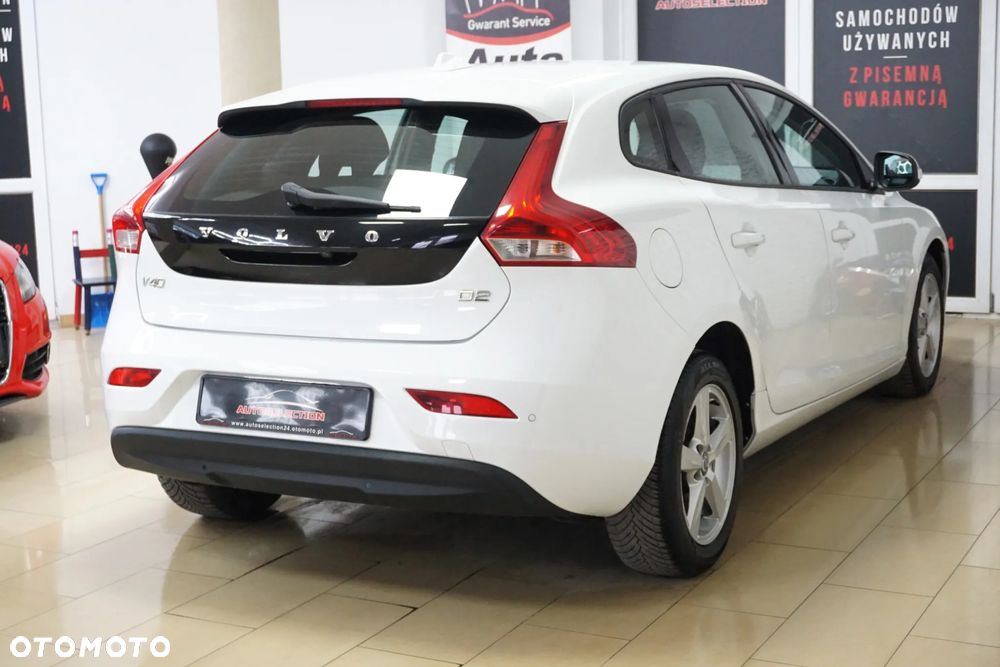 Volvo V40 D2 Geartronic Kinetic - 4