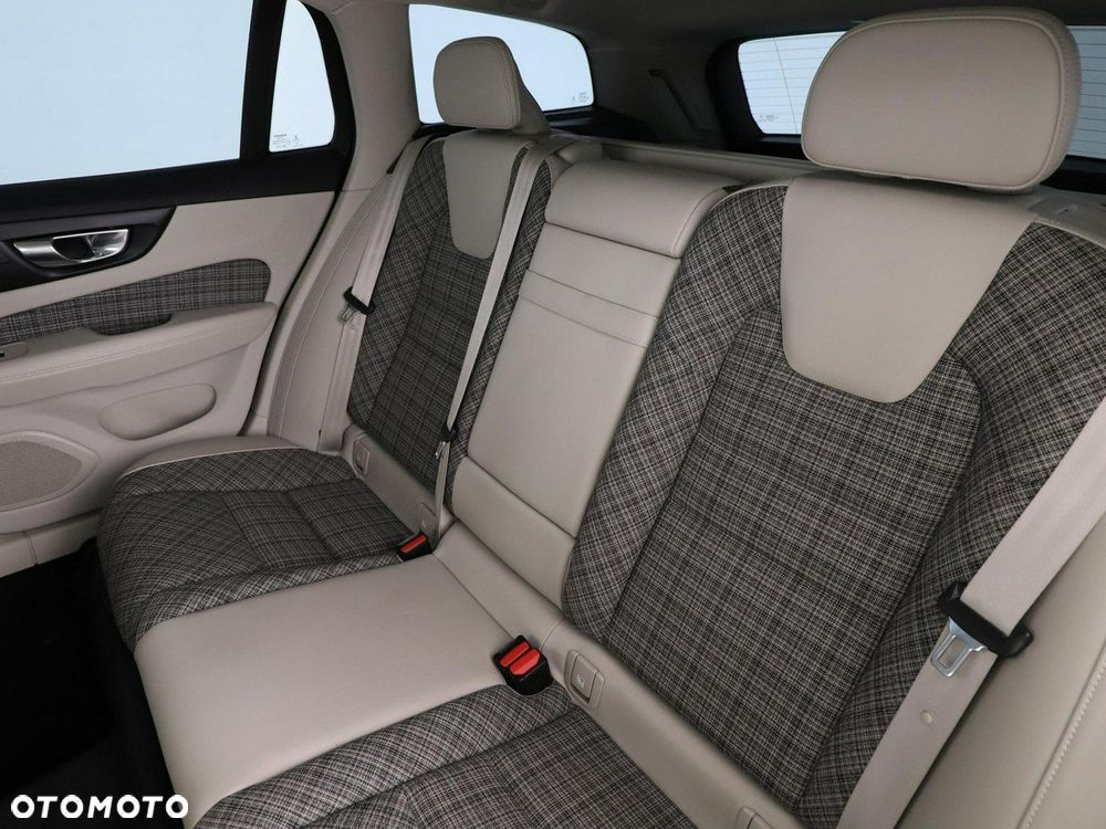 Volvo V60 B4 D Geartronic Momentum Pro - 18