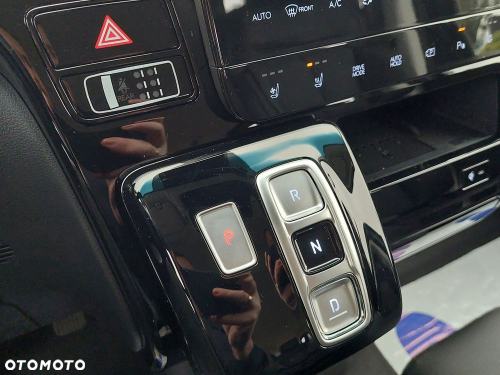 Hyundai Staria 1.6 T-GDI HEV Smart VIP - 20