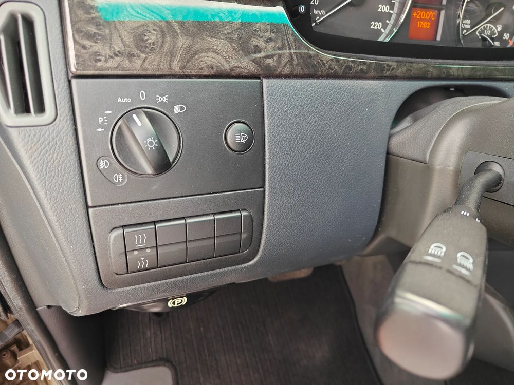 Mercedes-Benz Viano - 21