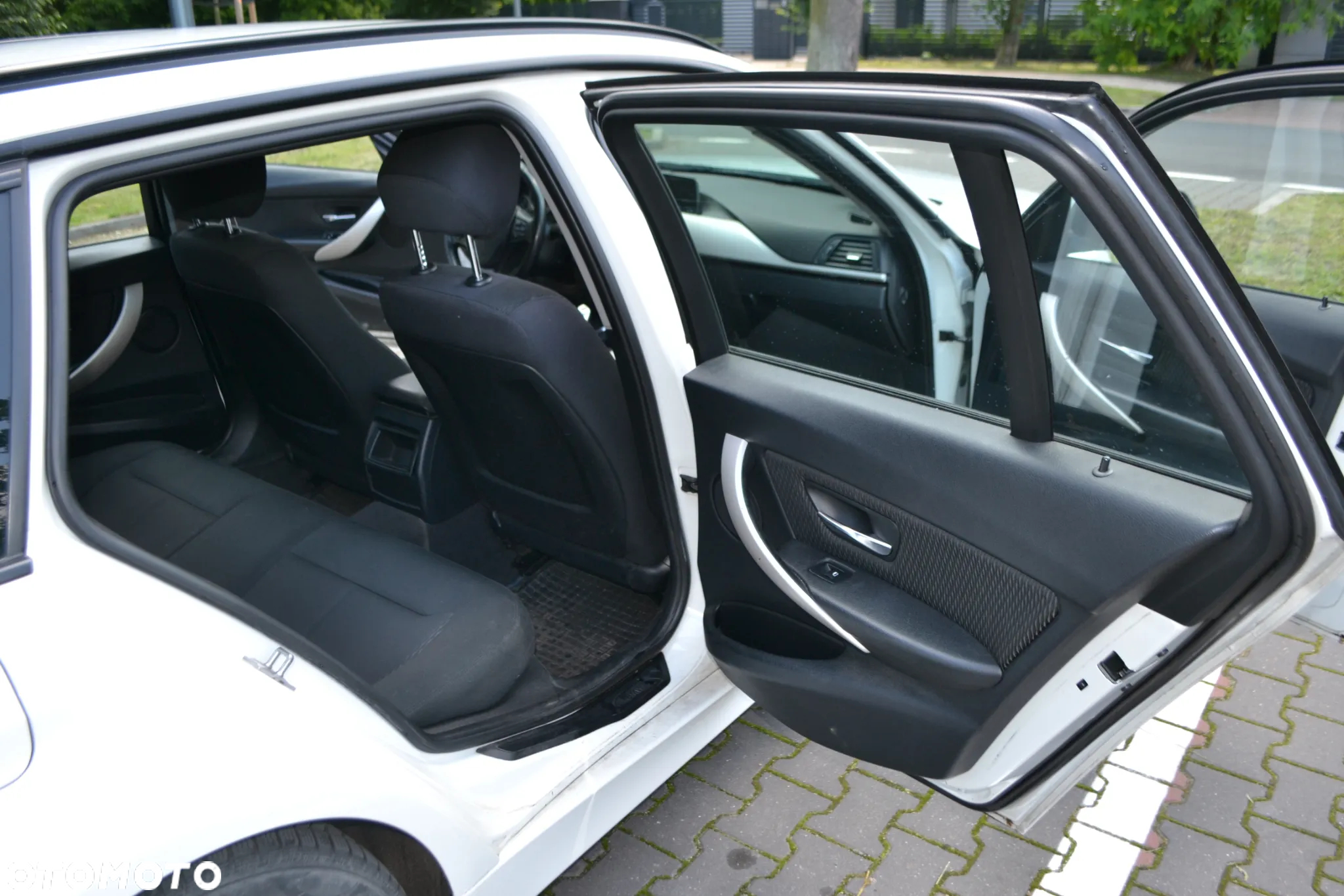 BMW Seria 3 - 22
