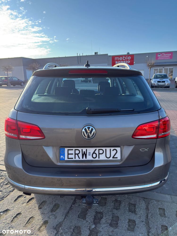 Volkswagen Passat 1.6 TDI Comfortline - 4