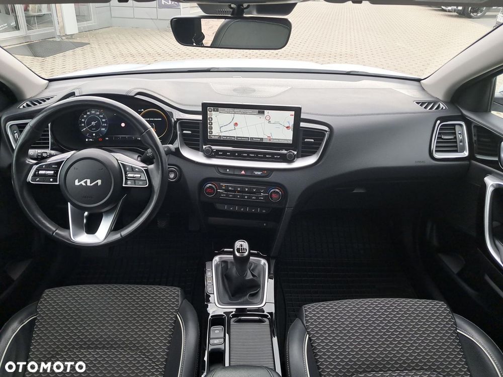 Kia XCeed 1.5 T-GDI Business Line - 28