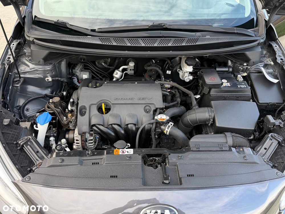 Kia Ceed 1.4 CVVT Attract - 26