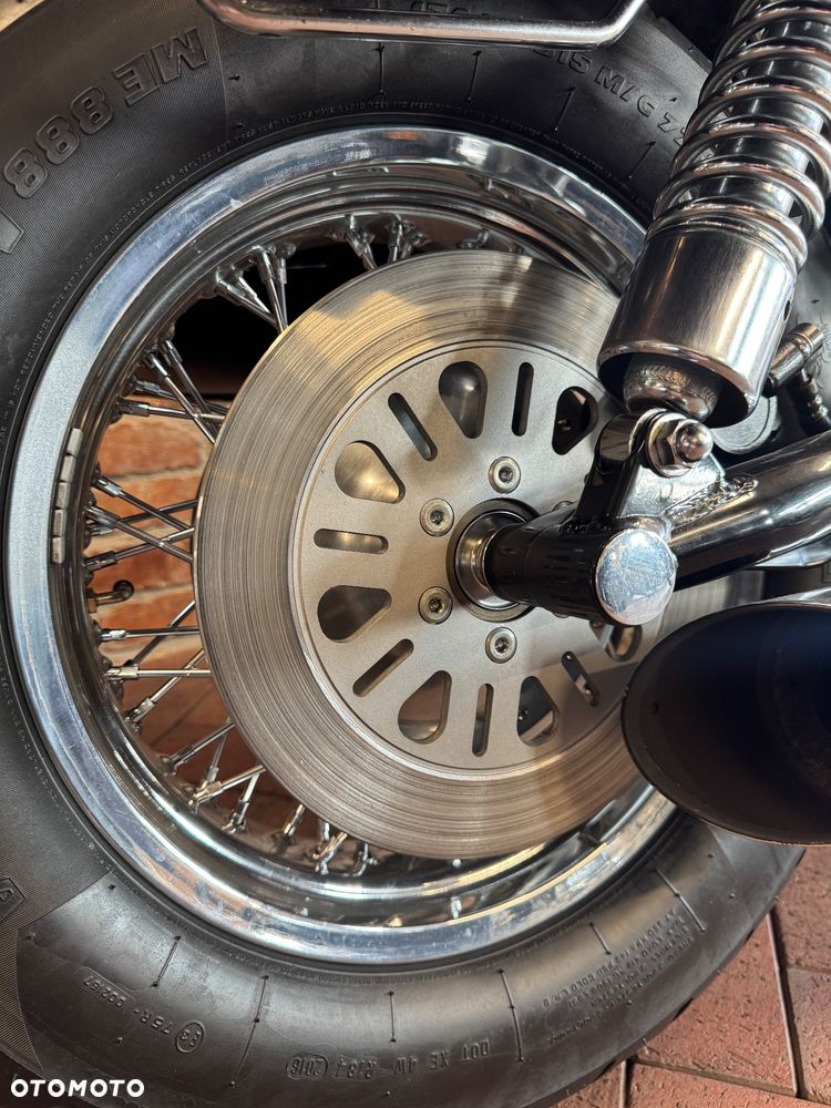 Suzuki Intruder - 32