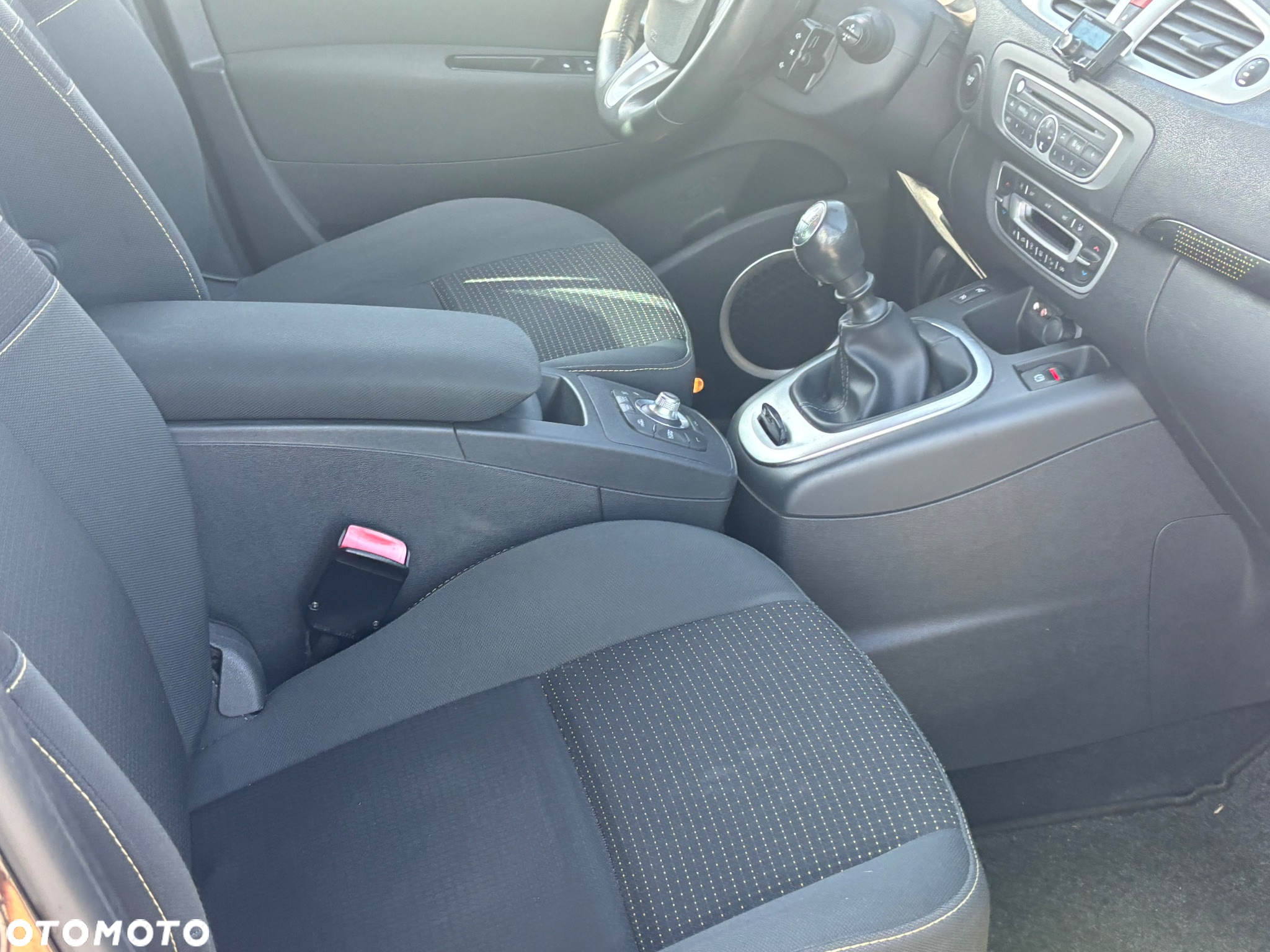 Renault Scenic 1.4 16V TCE TomTom Edition - 26