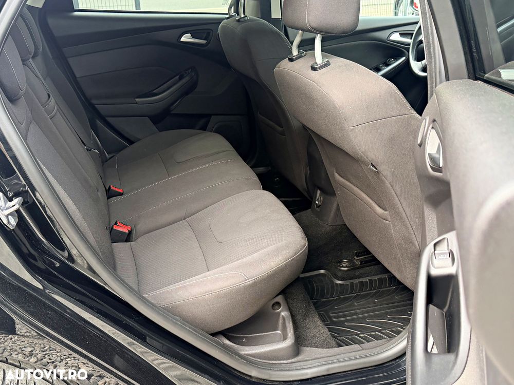 Ford Focus 1.6 TDCI DPF Titanium - 13
