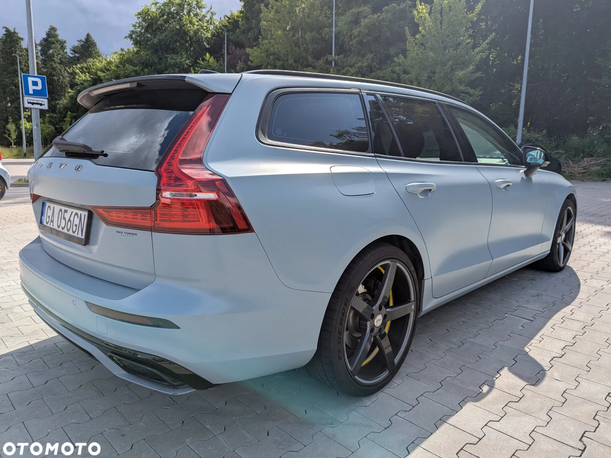 Volvo V60 D3 R-Design - 8