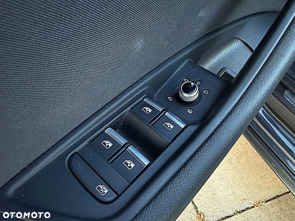 Audi A4 Limousine - 15