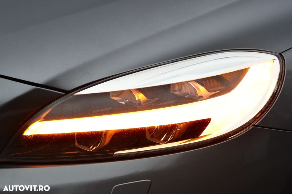 Volvo V40 D2 Kinetic - 11