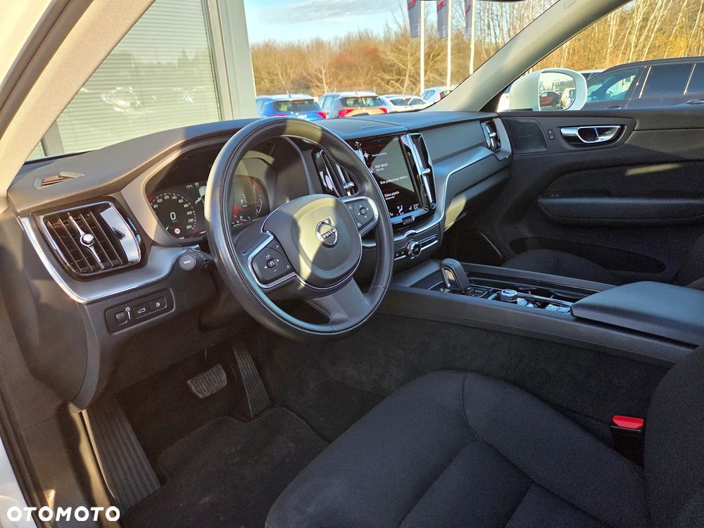 Volvo XC 60 T6 Plug-In Hybrid AWD Essential - 20