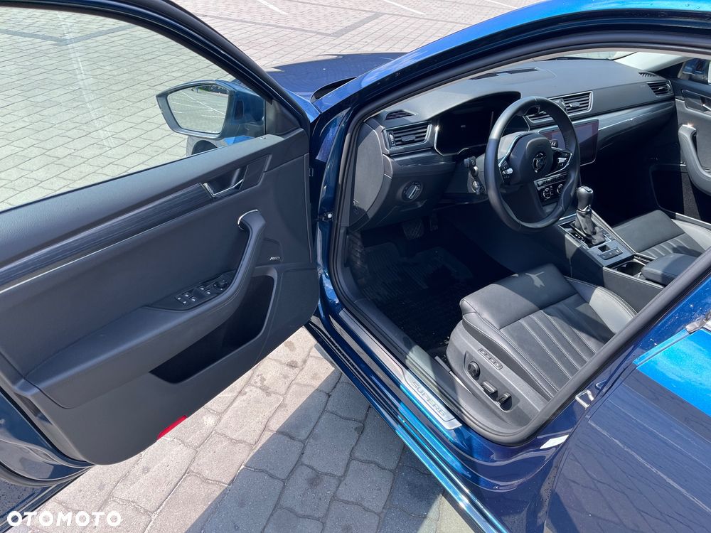 Skoda Superb 2.0 TDI DSG Premium Edition - 10