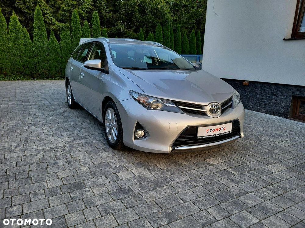 Toyota Auris - 4