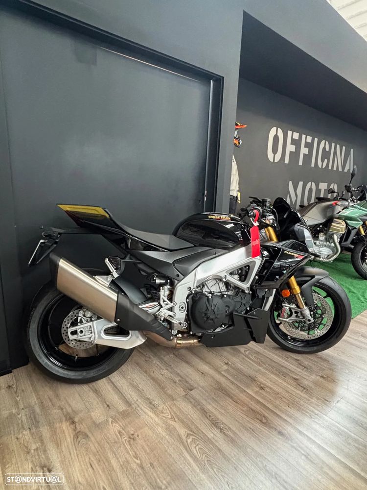 Aprilia Tuono V4 1100 FACTORY ULTRA DARK - 2