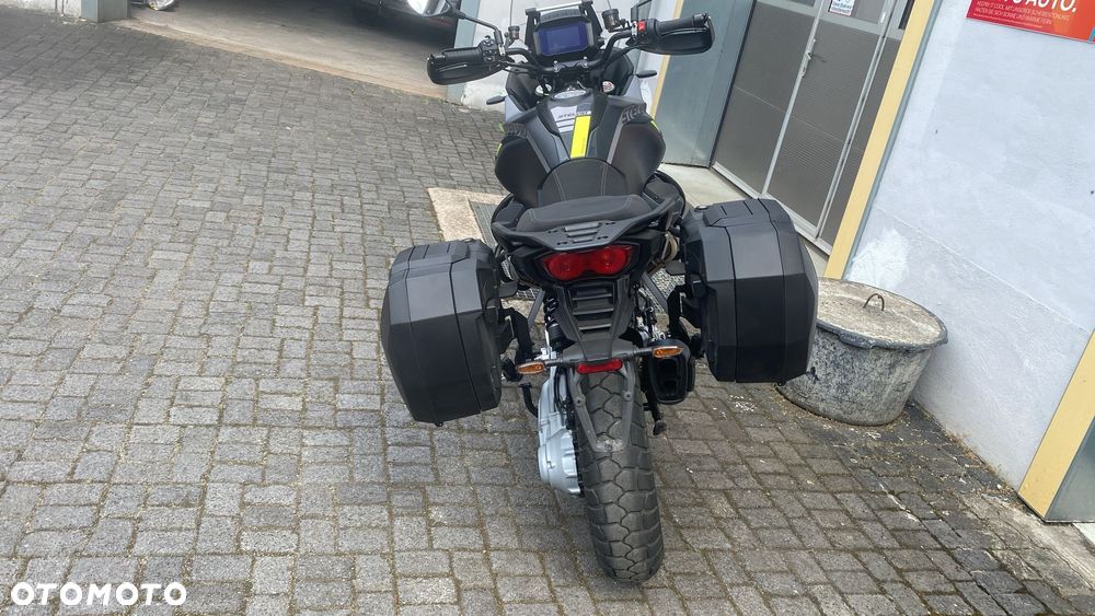 Moto Guzzi Stelvio - 1