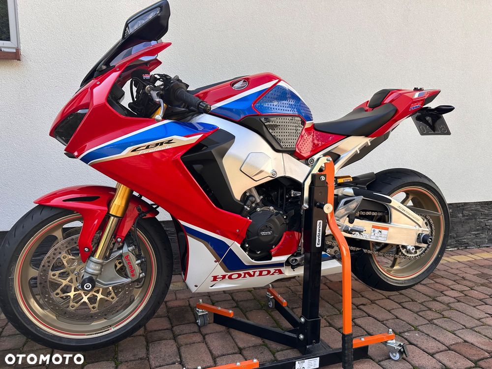 Honda CBR - 1