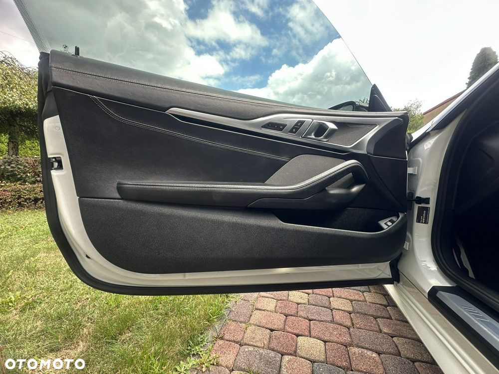BMW Seria 8 M850i xDrive - 12