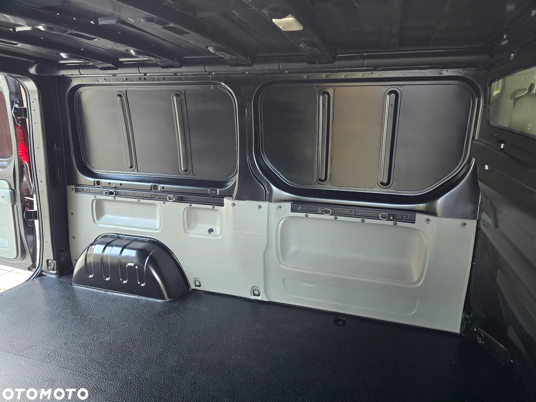 Opel Vivaro - 29