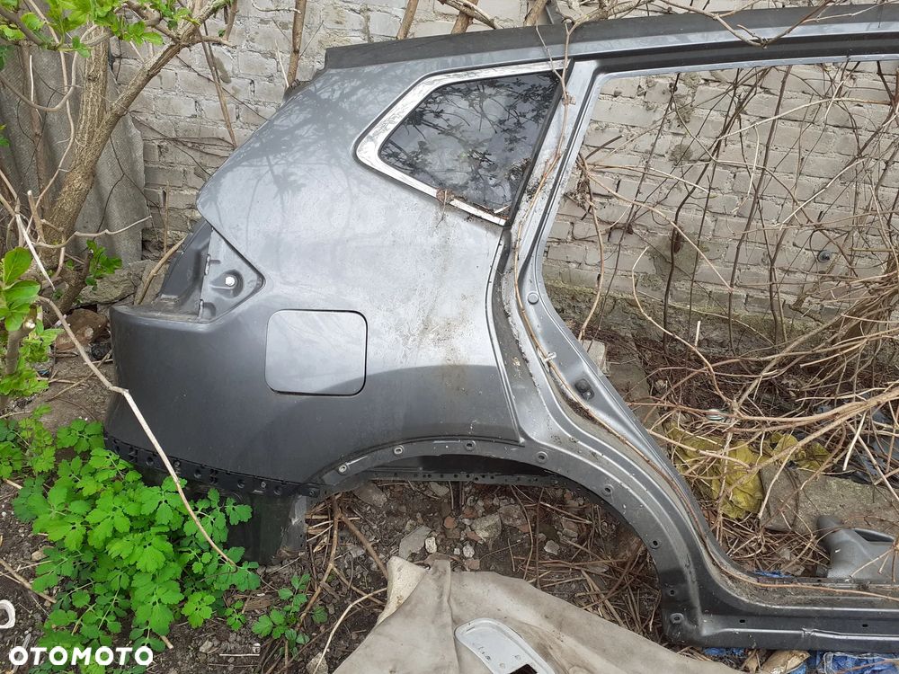 12238 Bok ćwiartka błotnik słupek próg prawy X-TRAIL T32 14- - 2