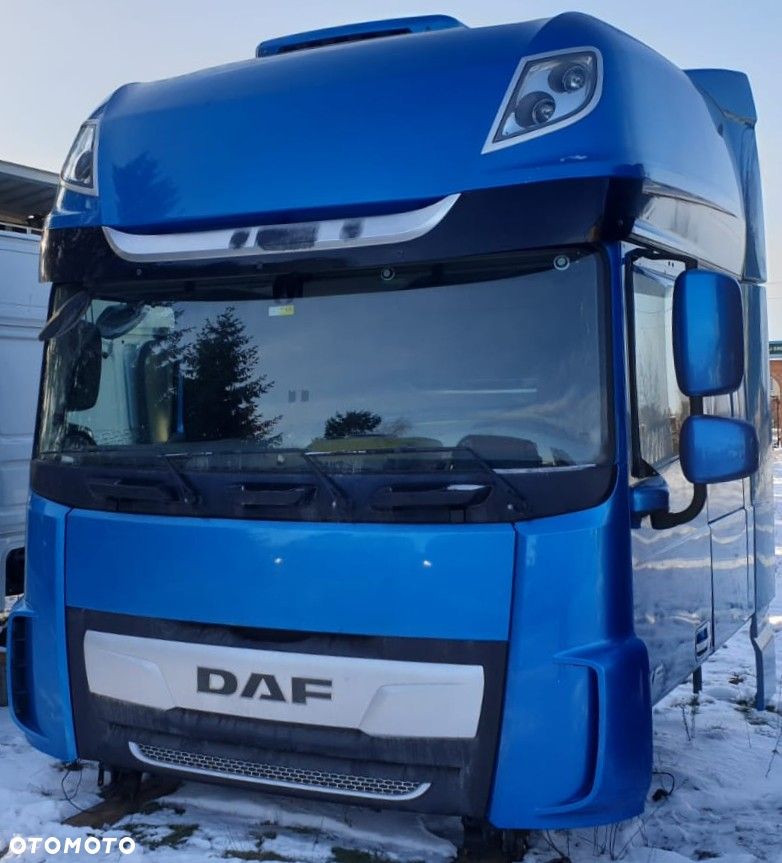 KABINA Z KLIMATYZACJĄ 2018r. DAF XF 106 LIFT SUPER SPACE CAB - 16
