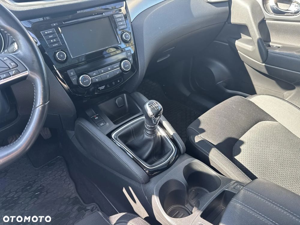Nissan Qashqai 1.3 DIG-T N-Connecta - 19