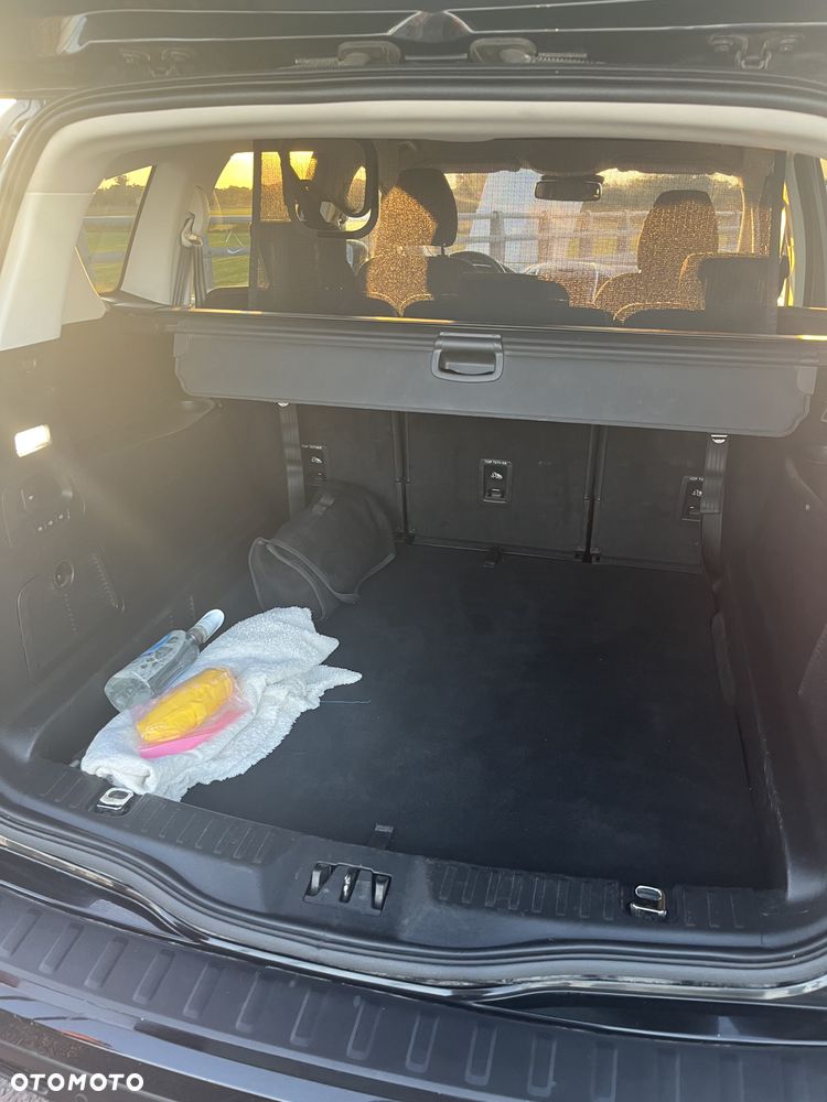 Ford S-Max 2.0 TDCi Trend - 12